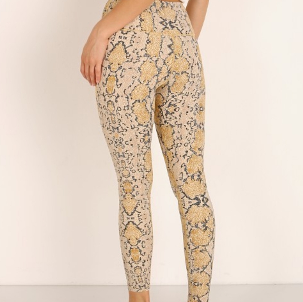 Varley Golden Snakeskin Sportsbra Zip Up Crop Top - Picture 5 of 7